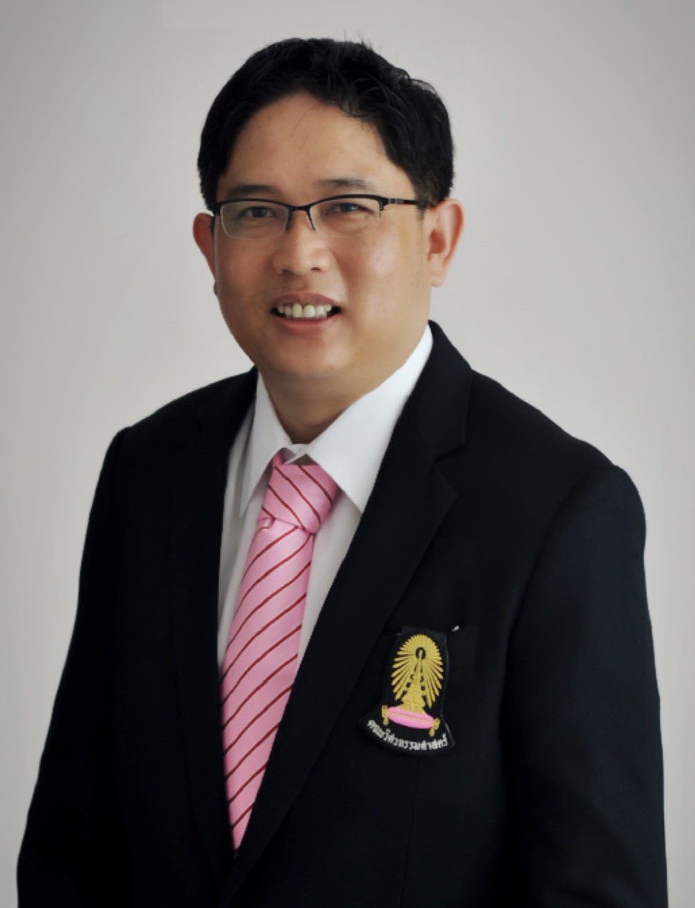 Asst. Prof. Dr. Teetat Charoenkalunyuta